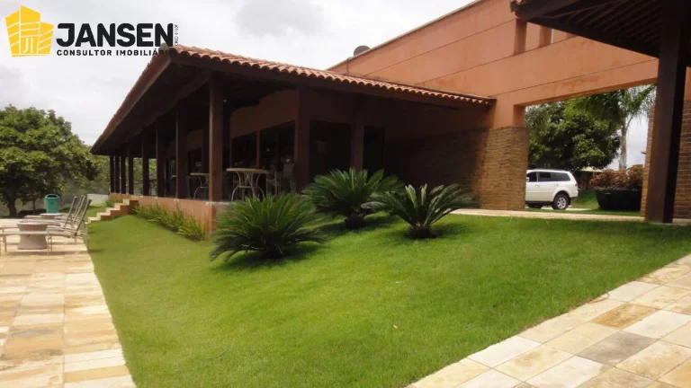 EXECELENTE LOTE NO CONDOMÍNIO RESIDENCIAL QUINTAS DO LAGO