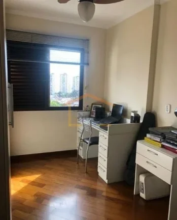 Imagem Apartamento reformado, amplo e moderno, 3 dormitórios, sendo 1 suíte, 2 banheiros, sala 2 ambiente...