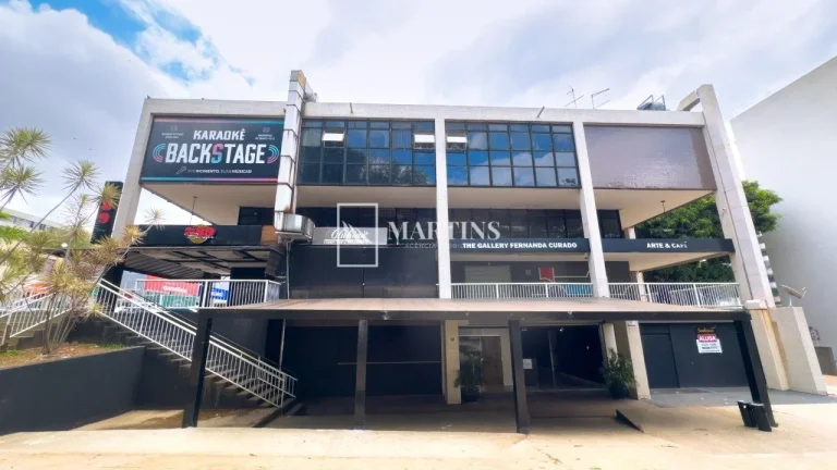 Excelente oportunidade para adquirir uma loja na Asa Norte, Brasília. Com uma área total de 26 m²...