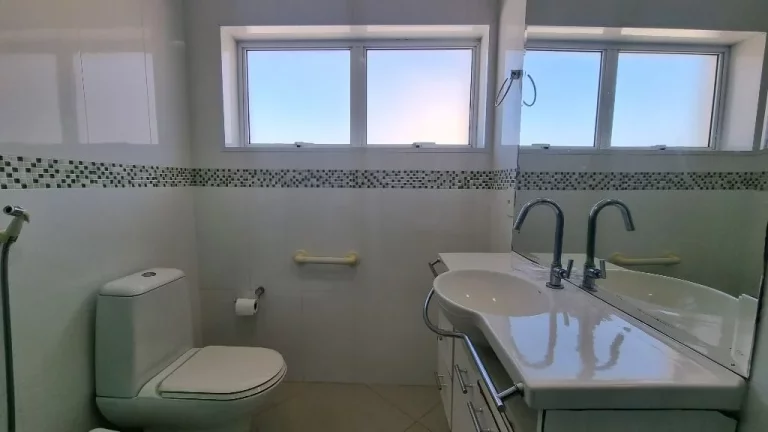 Imagem Apartamento com 4 dormitórios à venda, 180 m² - Pitangueiras - Guarujá/SP