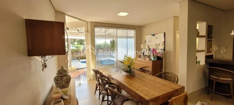 Imagem Casa de condomínio com 343 m² e 4 quartos