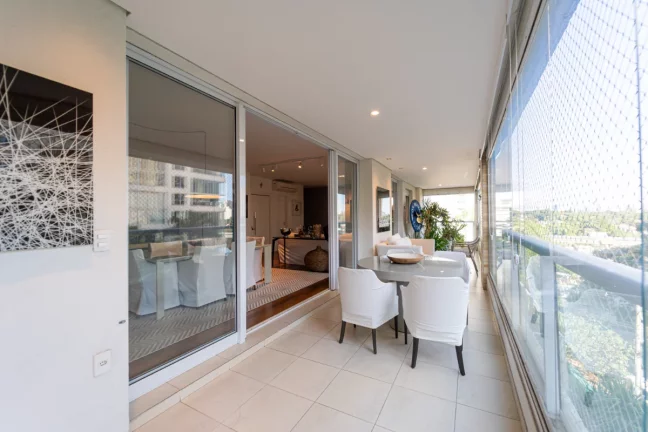 Imagem Apartamento com 3 Quartos à Venda, 233 m² em Campo Belo - São Paulo
