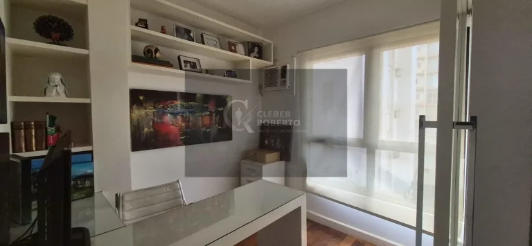 Imagem Apartamento com 4 Quartos e 6 banheiros à Venda, 318 m² por R$ 750.000