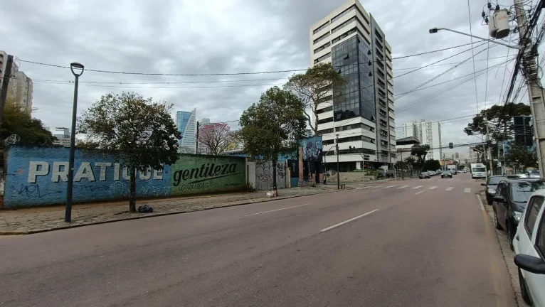 Imagem Terreno ZR4 esquina comercial Centro Civico.R$ 6.100.000,00