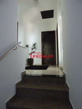 Imagem Sobreposta alta 2 Dormitórios 1 suite 1 vaga Campo Grande