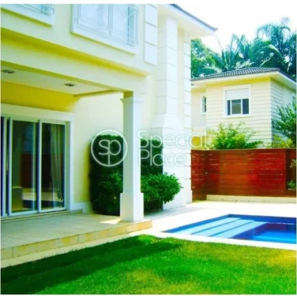 Imagem EXCELENTE CONDOMÍNIO COM 9 CASAS. GARAGEM SUBTERRÂNEA, MUITO VERDE E BASTANTE ACONCHEGANTE. CASA R...