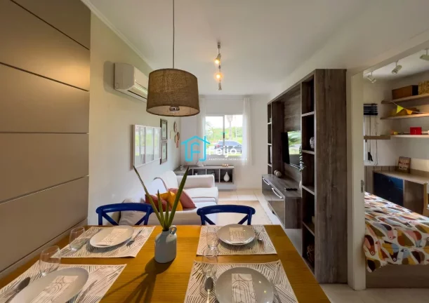 Imagem Casa 2 dormitórios com pátio fundos e frente com box para carro - Cachoeirinha