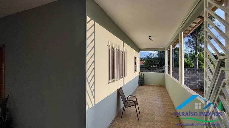 Imagem Oportunidade Imperdível: Casa Toda Avarandada à Venda!