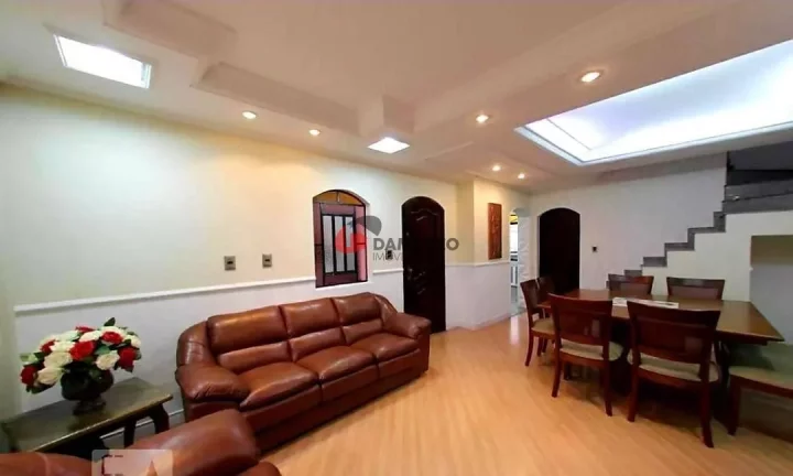 Imagem Sobrado à venda 2 Quartos, 1 Suite, 2 Vagas, 238M², Barcelona, São Caetano do Sul - SP