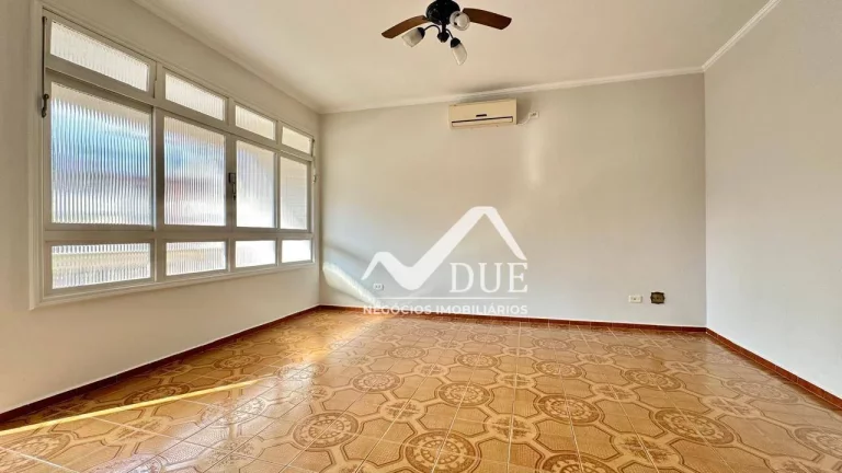Imagem Casa com 3 dormitórios à venda, 142 m² por R$ 800.000,00 - Encruzilhada - Santos/SP