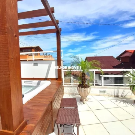 Imagem Casa á 10 metros da praia com Terraço vista Mar, Equipada com 04 dormitórios sendo 01 suíte máster à Venda em Governador Celso Ramos - SC