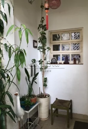 Imagem Casa estilo loft, com 110 m² e área total de 70 m², 01 dormitório, sala dois ambientes, banheiro...