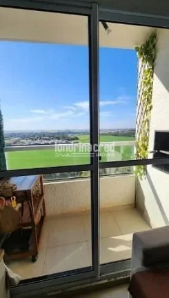Imagem Apartamento no Cond. Lago de Melville. Dormitórios: 02. Banheiros: 01. Sala. Cozinha. Vagas de garagem: 01. Área útil: 46m²