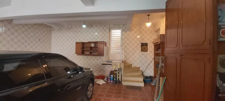 Imagem Sobrado Mooca - Terreno com 432 m² - Área construída com 360 m² - 4 Dormitórios - 1 Suíte - 6 Vagas de garagem - Aceita Financiamento