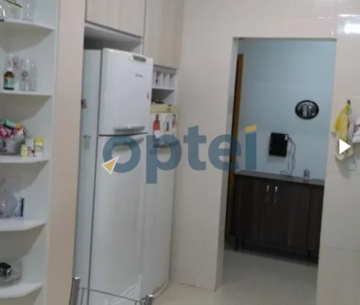 Imagem Casa Mobiliada com 240 m², sendo 3 quartos 1 suite, 4 banheiros, 3 vagas com área gourmet com churrasqueira,Piscina, forno de lenha e forna de pizza.