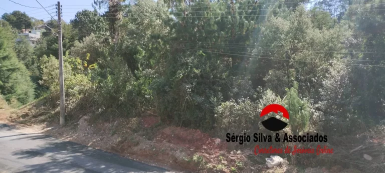 Imagem Terreno a Venda na Região do Alta da Boa Vista em Campos do Jordão -SP.