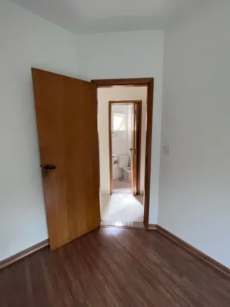 Imagem Apartamento com 2 dormitórios à venda, 50 m² por R$ 300.000,00 - Vila Pires - Santo André/SP
