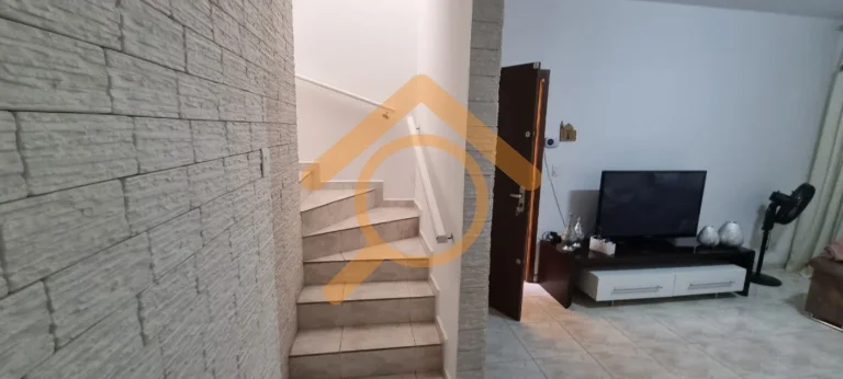 Imagem Imperdível: Casa à venda em São Paulo-SP, Jardim Sabará! 3 quartos, 1 suíte, 2 salas, 2 banheiros, 2 vagas, 140m².