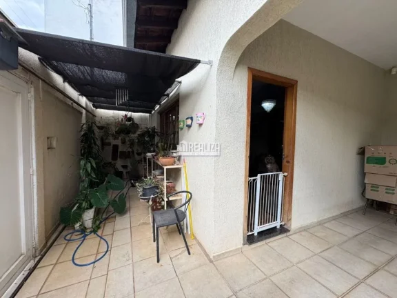 Imagem Casa à venda no Parque São Geraldo, Uberaba: piscina aquecida e varanda gourmet