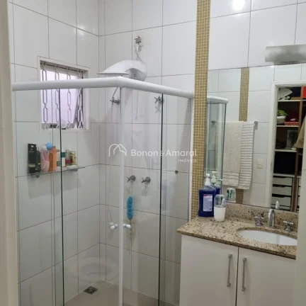 Imagem Charmoso sobrado com excelente padrão de acabamento, localizado na divisa entre Paulínia e Barão ...