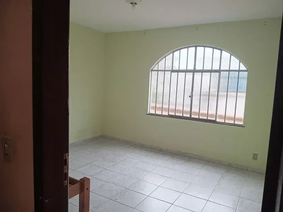 Imagem Casa à venda em Barbacena, Centro, com 3 quartos, 115m2