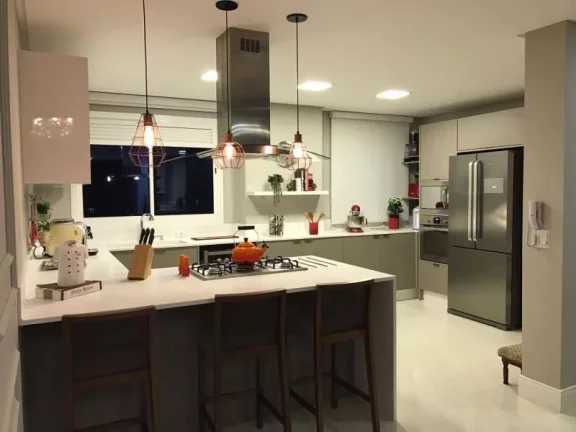 Imagem Apartamento para Temporada em Balneário Camboriú / SC no bairro Centro