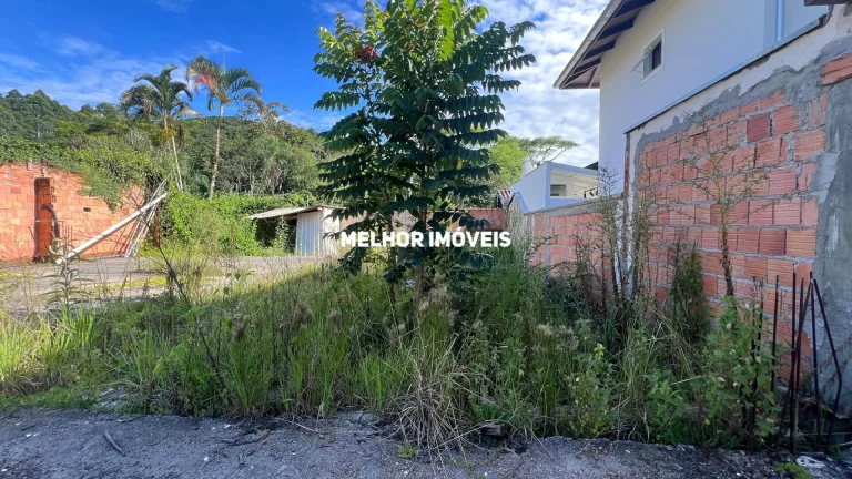 Imagem Terreno a venda no Condomínio Residencial Ariribá com 325 m² em Balneário Camboriú
