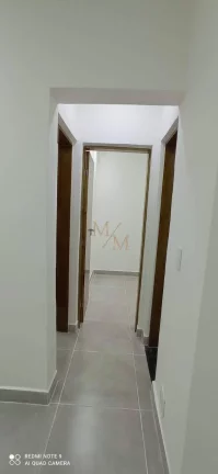 Imagem Casa sobreposta baixa NOVA a venda com 2 dormitórios, garagem, quintal.