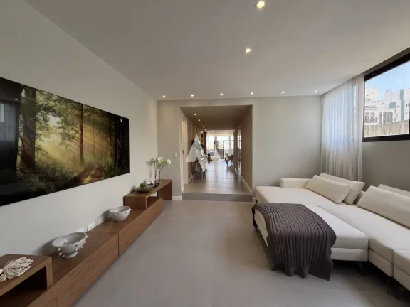 Imagem Apartamento Alto Padrão à venda com 3 suítes e Vista Parcial para o Mar no Boqueirão em Santos/SP