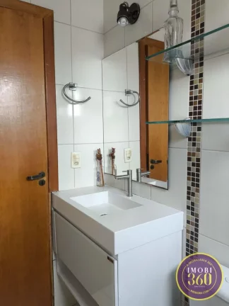 Imagem Condomínio fechado com 02 dormitórios e 01 suíte com 02 vaga de garagem