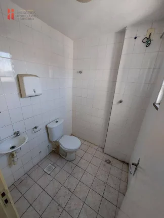 Imagem Sala comercial com 42m²na esquina com a Av. Brigadeiro Lima e Silva.