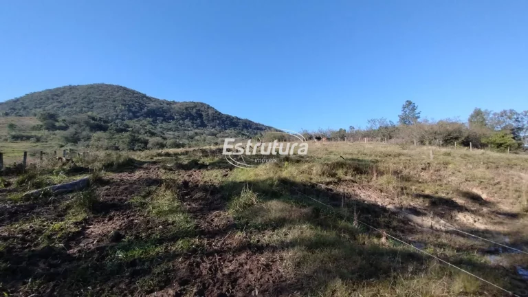 Imagem Chácara de 1560m² na Estrada do Radar