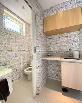 Imagem Casa perto do metrô com piscina em São Paulo