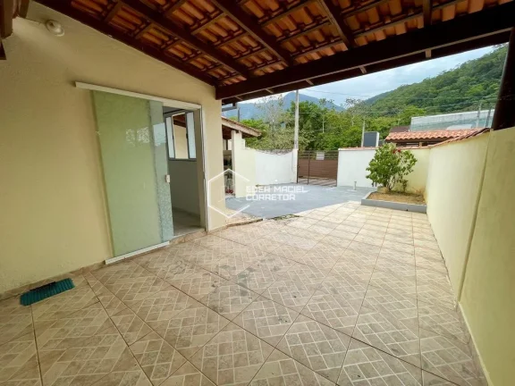 Imagem Excelente imóvel em terreno de 275 m², com 219 m² de área construída, ideal para moradia famili...
