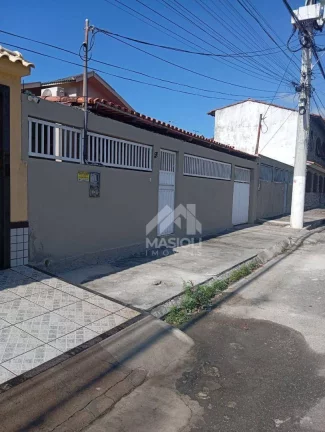 Imagem Casa com 3 dormitórios à venda, 180 m² por R$ 850.000 - Araçás - Vila Velha/ES