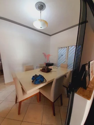 Imagem Casa ideal para quem gosta de aproveitar áreas externas . Beira Rio, Guaratinguetá