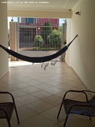 Imagem Casas Financiáveis para Venda em Sarandi, São Jose III, 3 dormitórios, 1 suíte, 2 banheiros, 2 vagas