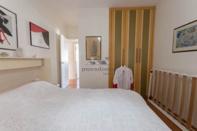 Imagem Apartamento amplo em uma das ruas mais cobiçadas de Pinheiros! Reformado, com 4 dormitórios sendo ...