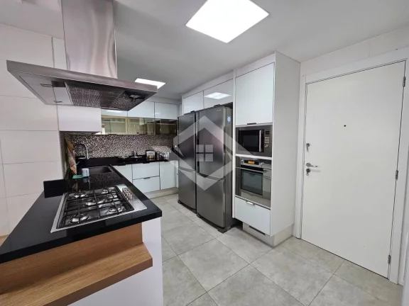 Imagem Apartamento de Luxo no Condomínio Majestic – 4 Suítes, Vista Lazer