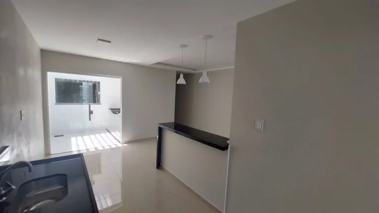 Imagem Casa na Barra dos Coqueiros - 3 quartos, 104m², vaga de garagem!