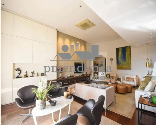 Imagem Cobertura Duplex em Higienópolis com 600m², 5 quartos sendo 2 suítes e 6 vagas.