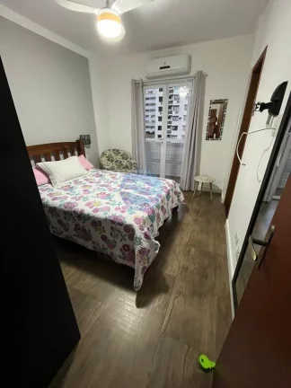 Imagem Ótimo apartamento a venda em Santos no Gonzaga av. da praia.