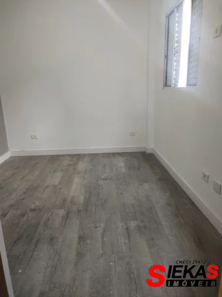 Imagem Imperdível oportunidade: Casa à venda em São Paulo-SP, Jardim Maringá! 2 quartos, 2 suítes, 1 sala, 3 banheiros, 2 vagas, 70m².