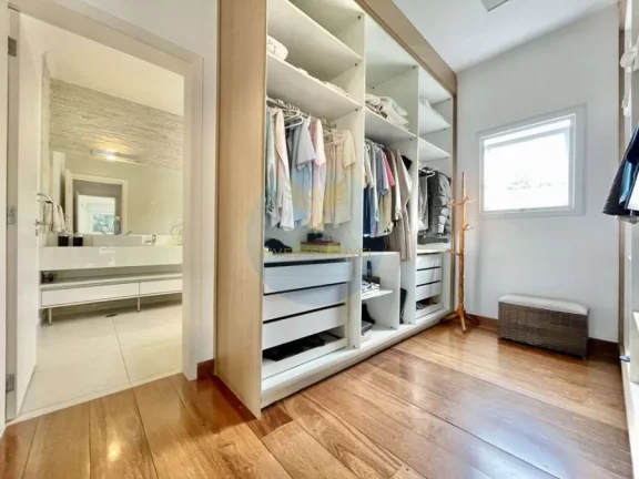 Imagem Casa Alto Padrão a Venda no bairro Granja Viana - Cotia, SP