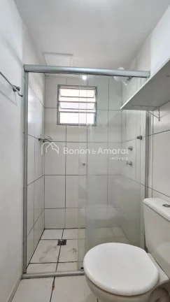 Imagem Características do Imóvel:
2 Dormitórios, sendo um com armário planejado, proporcionando mais pr...
