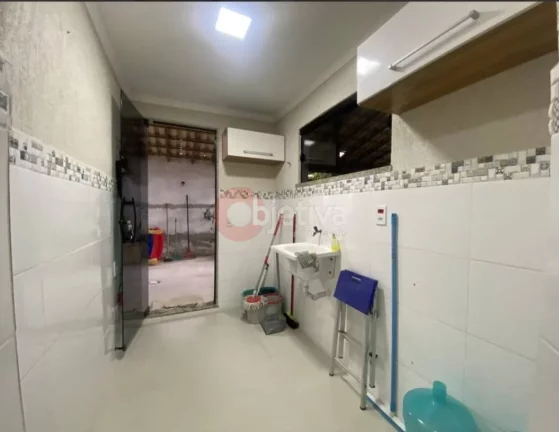 Imagem Casa duplex, 5 quartos, Condomínio dos Pássaros - Cabo Frio