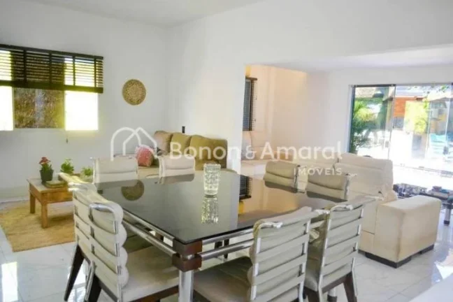 Imagem Casa à venda, em condomínio, região da Hípica, 4 quartos
Sobrado, no piso superior, 4 quartos co...