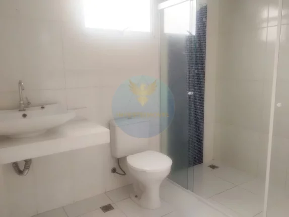 Imagem Casa com 4 Suítes e Área Gourmet em Condomínio Arborizado