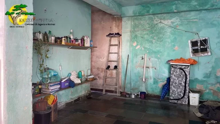 Imagem TERRENO COM DUAS CASAS PARA VENDA - JD PERI -