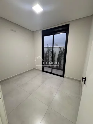 Imagem Casa em Condomínio à Venda em Sorocaba-SP, 3 Quartos, 2 Vagas, 135m²